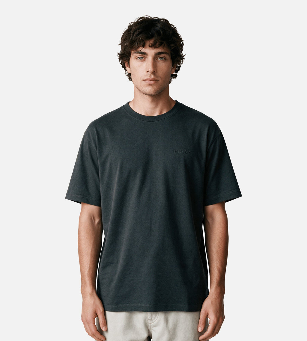 NN.07 Nat Logo Tee 3457 Charcoal Mist
