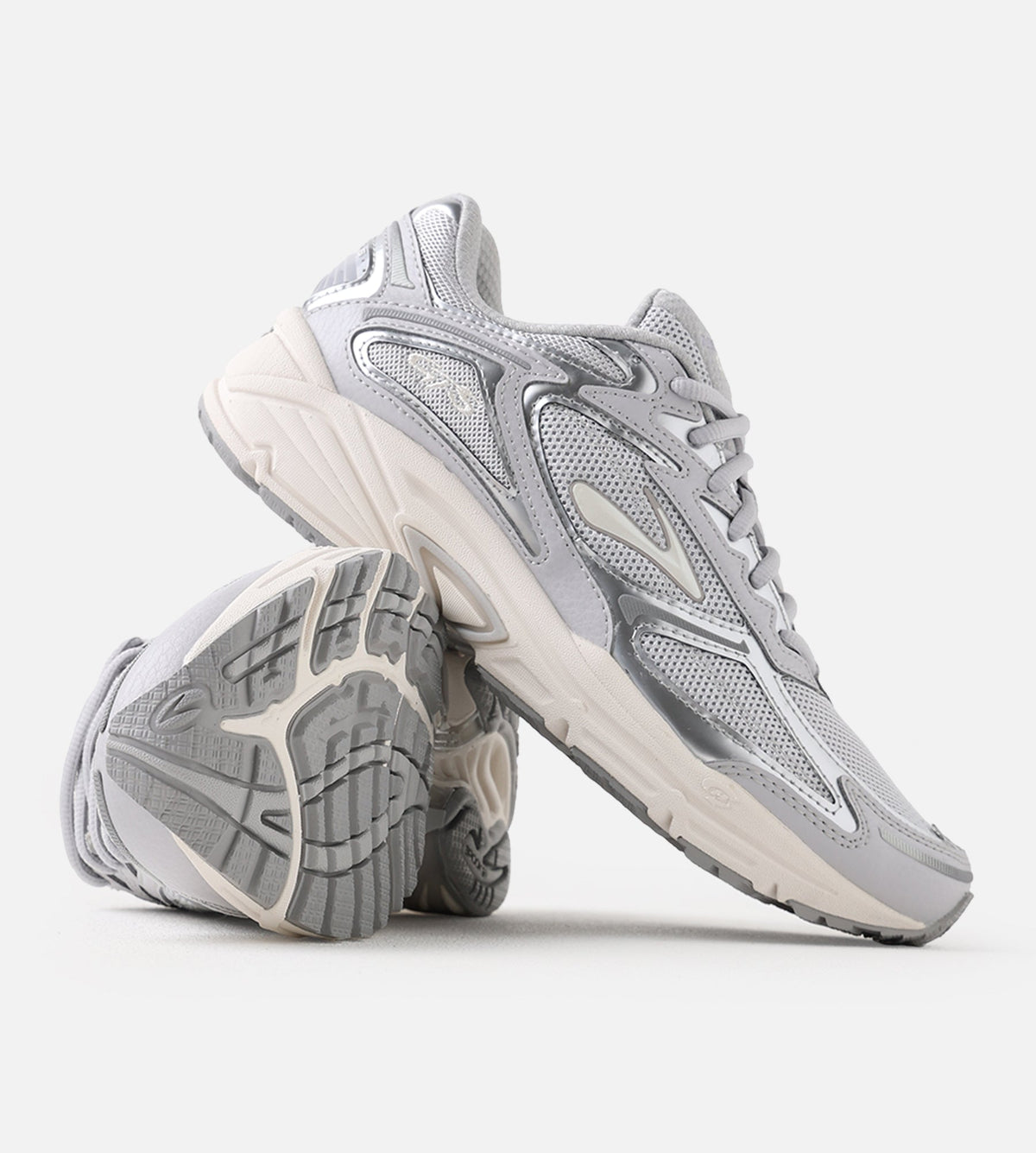 Brooks Adrenaline GTS 4 Micro Chip Alloy Coconut Milk