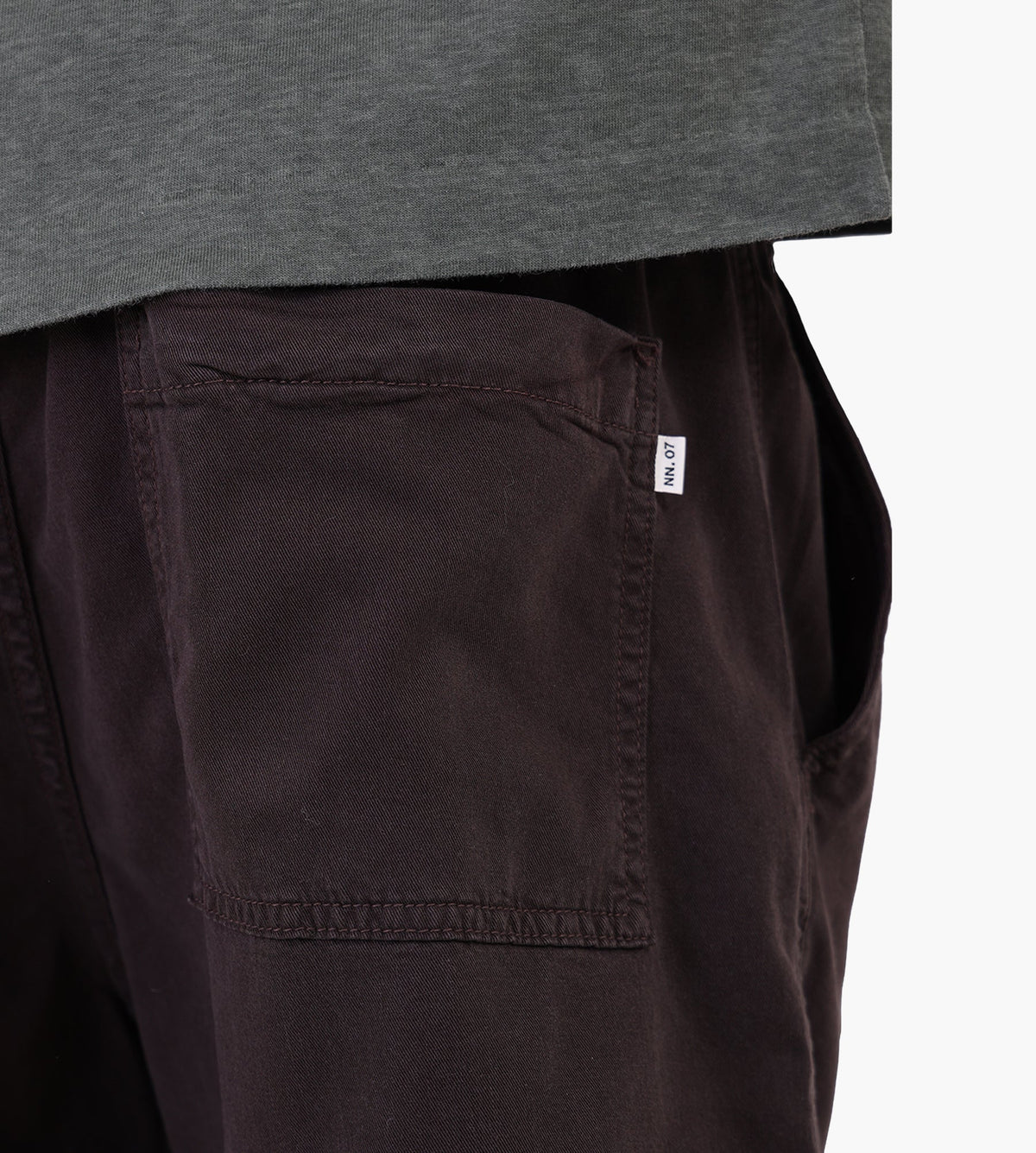 NN.07 Gregor Shorts 1154 Deep Truffle