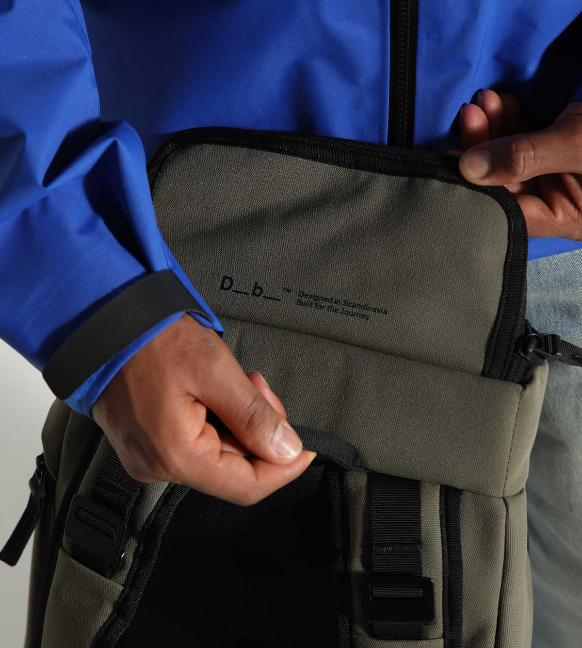 D__b__™ Hugger Backpack 25L Mash Green