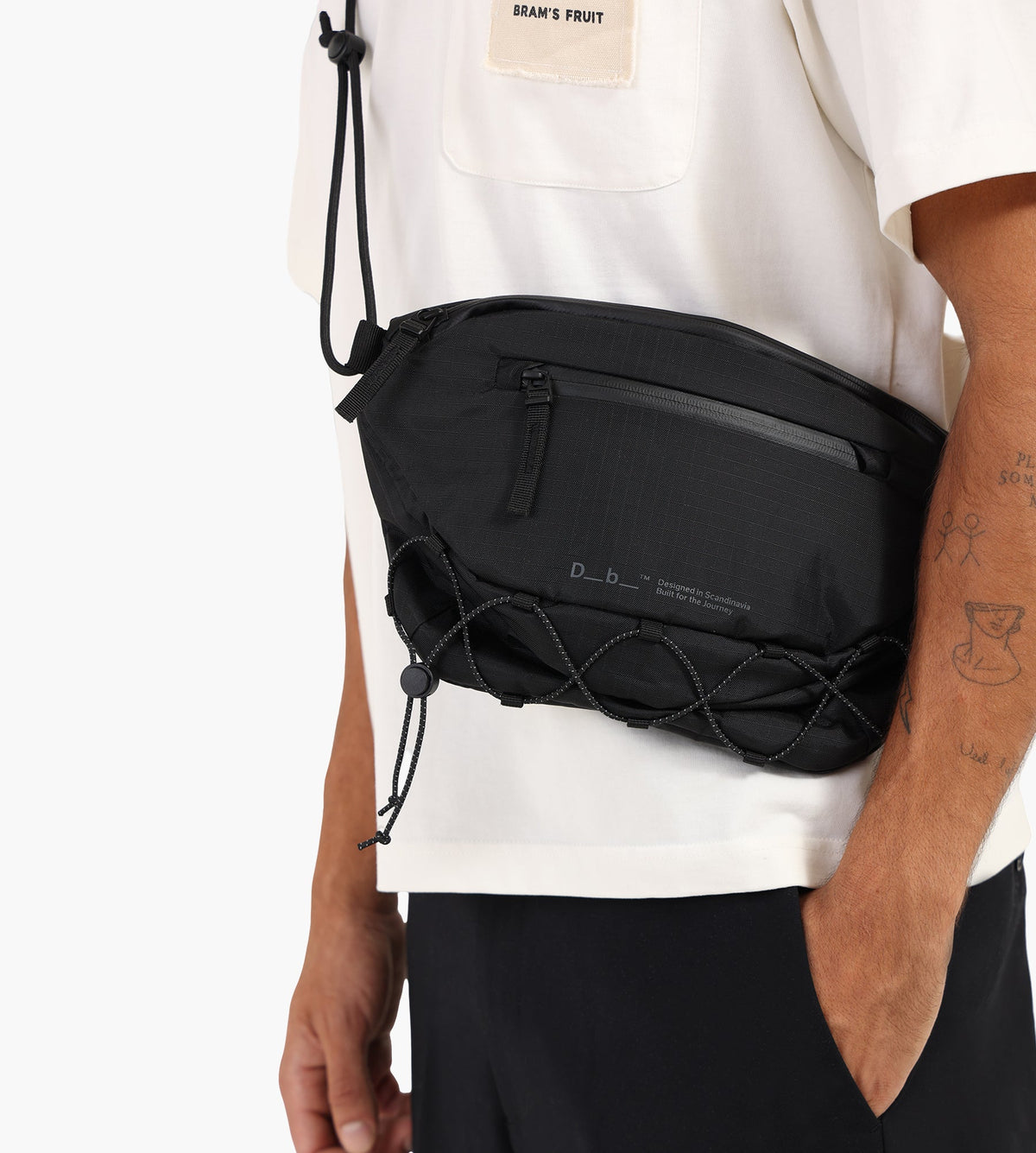 D__b__™ Roamer Pro Sling Bag 6L Black