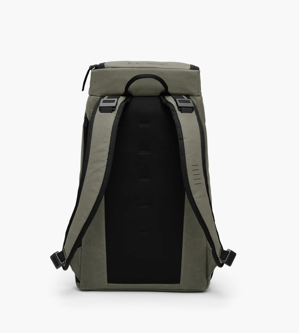 D__b__™ Hugger Backpack 25L Forest Green