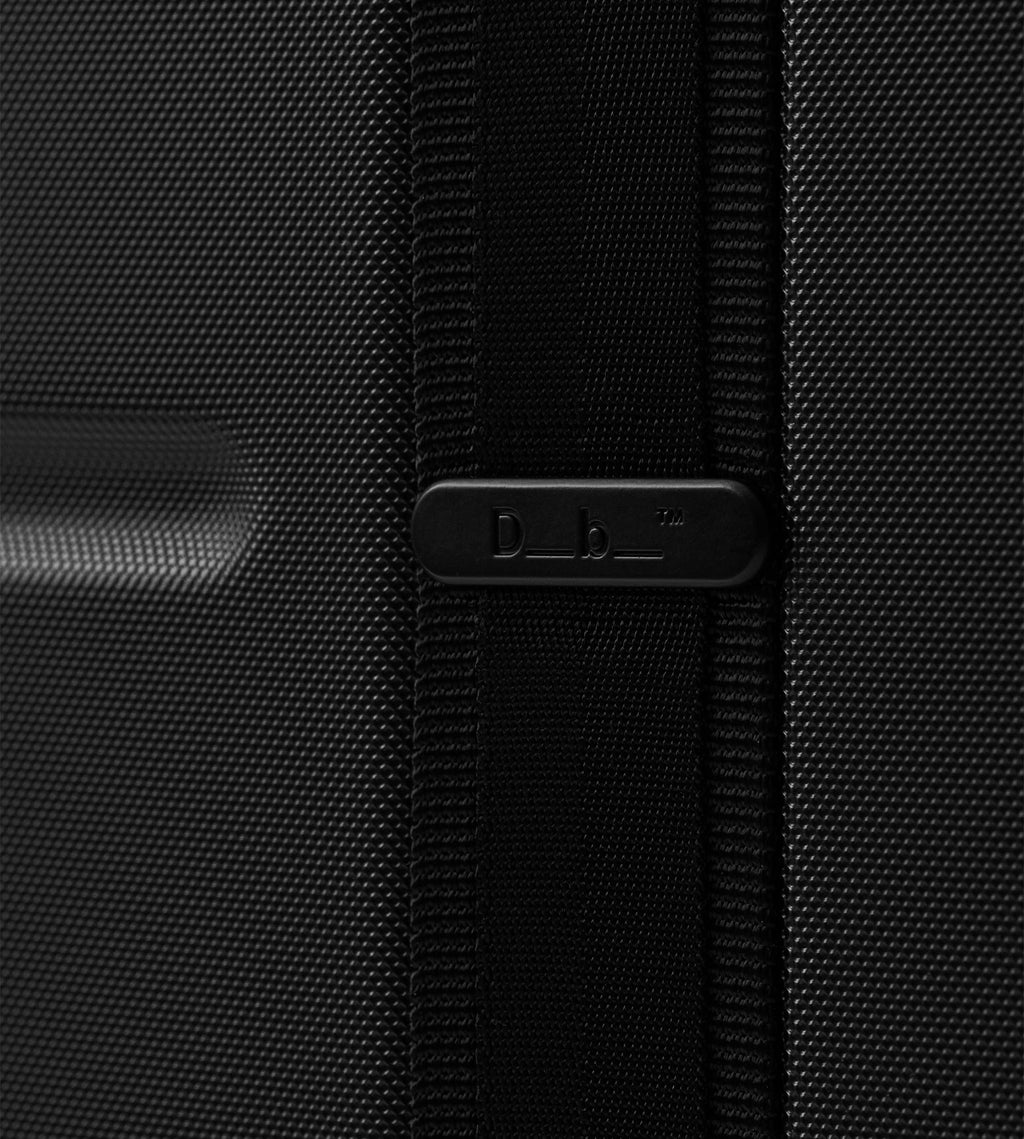 D__b__™ Ramverk Pro Front-access Carry-on Silver